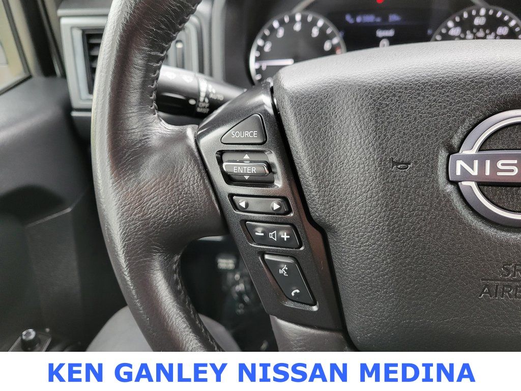 2023 Nissan Titan SV photo