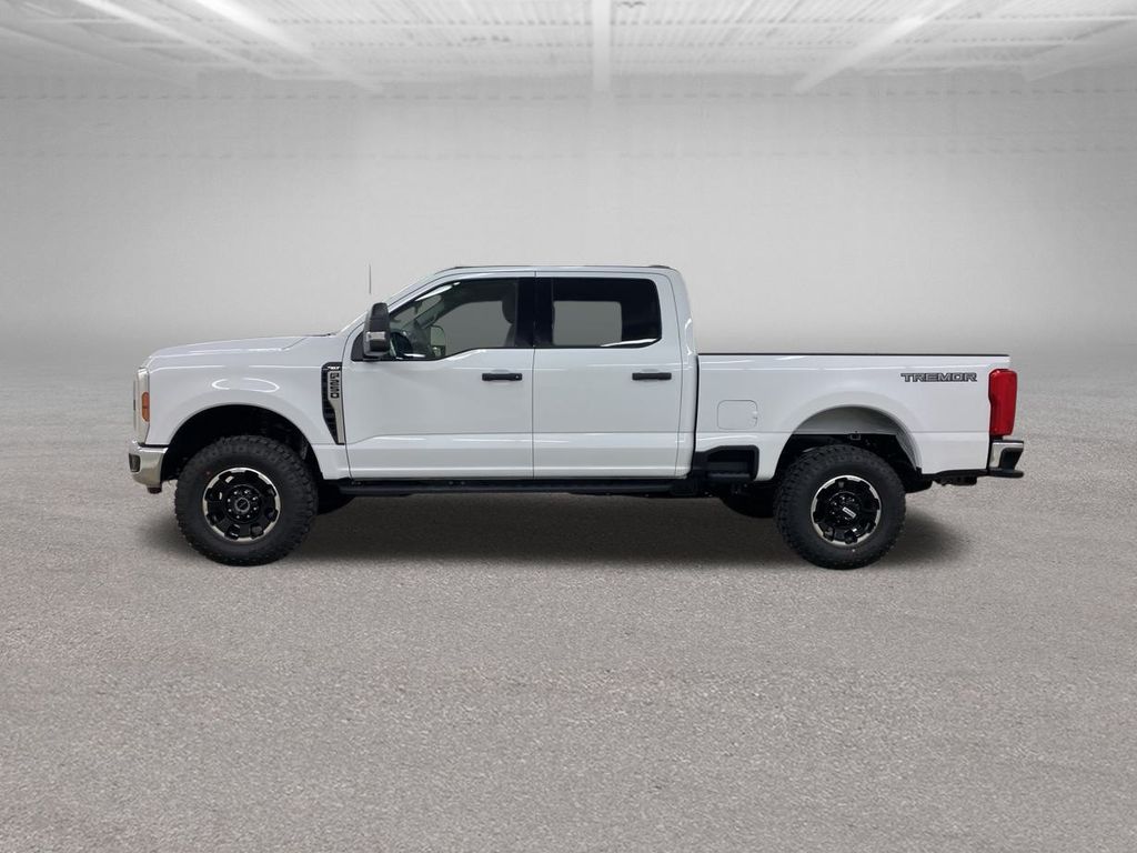 2025 Ford F-250SD XLT photo