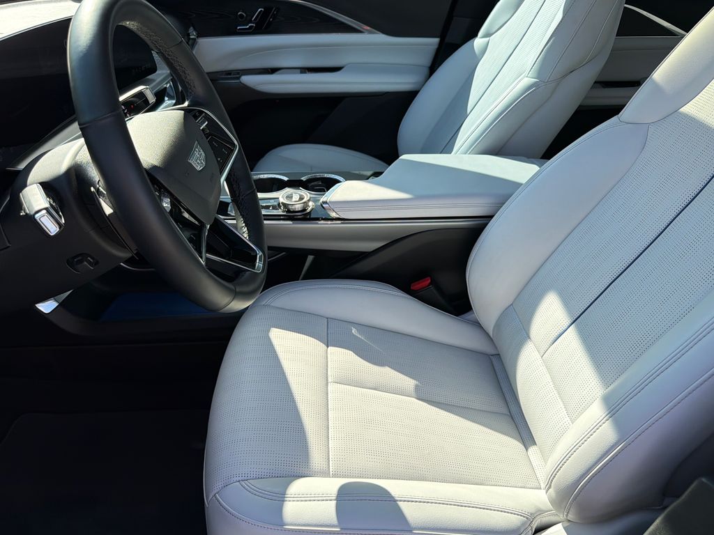 Used 2024 Cadillac LYRIQ SUV