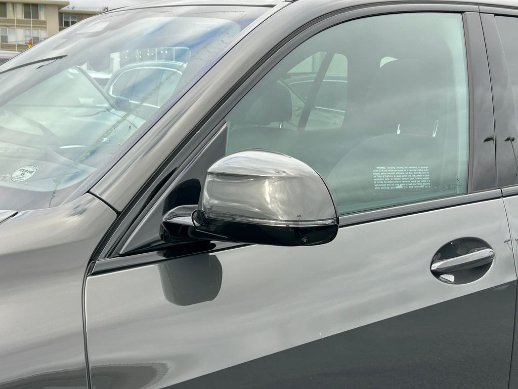 Thumbnail: 2026 BMW X5 - 10