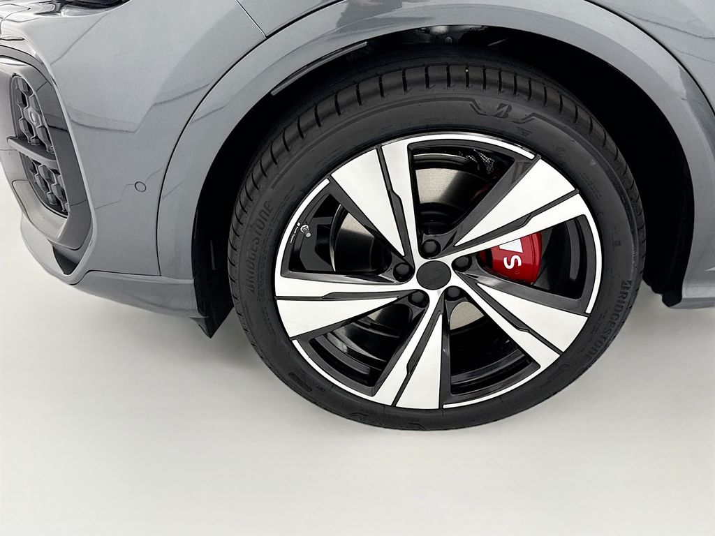 Thumbnail: 2026 Audi SQ5 - 29