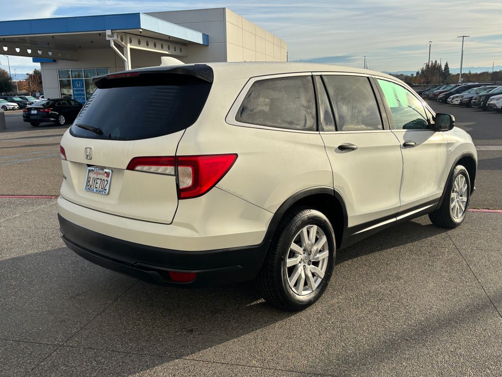 Thumbnail: 2019 Honda Pilot - 5