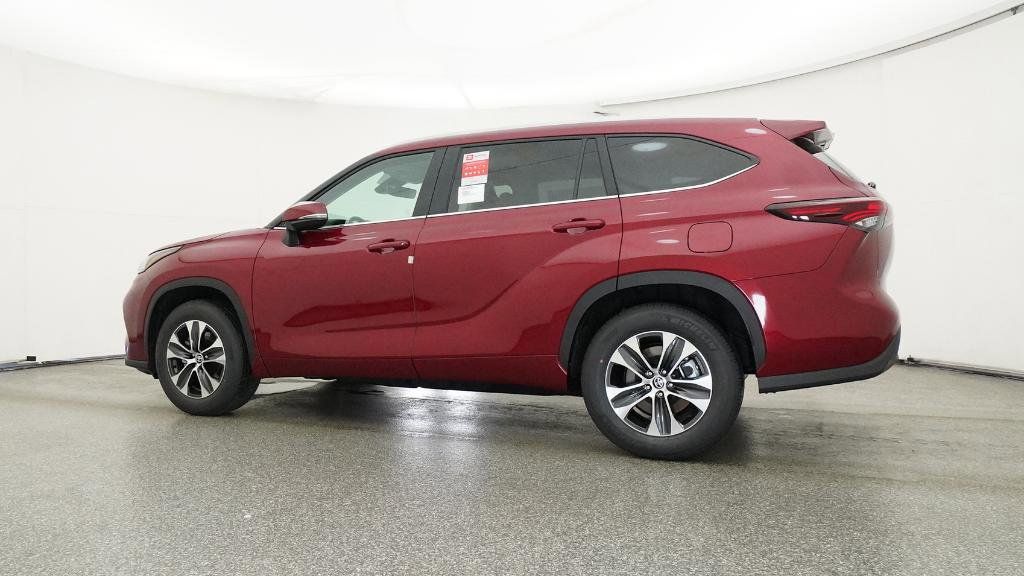 Thumbnail: 2025 Toyota Highlander - 14