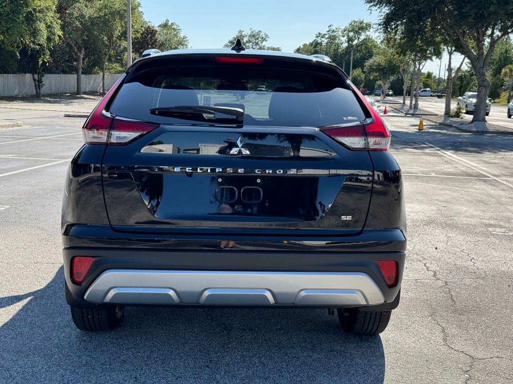 2025 Mitsubishi Eclipse Cross SE photo 5