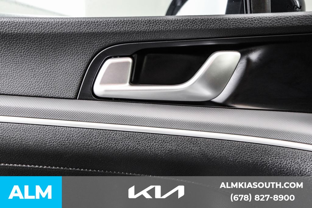 2022 Kia K5 GT-Line photo 42