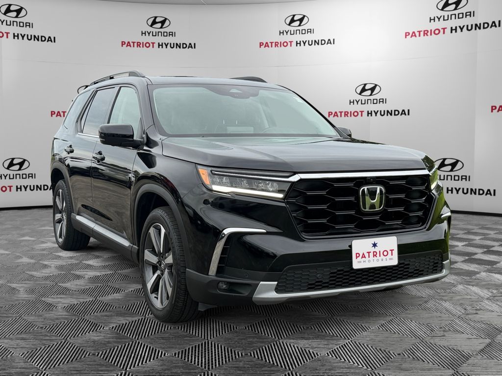 Crystal Black Pearl 2025 Honda Pilot SUV / Crossover All-Wheel Drive Automatic