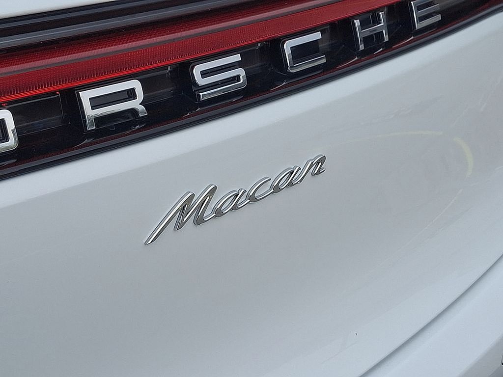 Thumbnail: 2025 Porsche Macan - 26