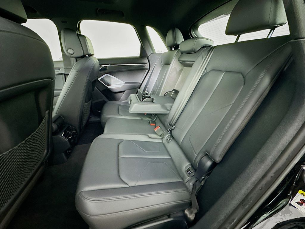 Thumbnail: 2022 Audi Q3 - 24