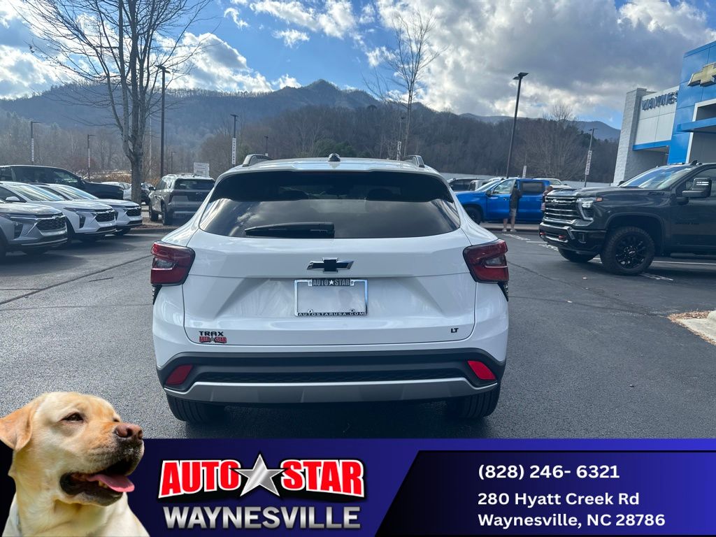 new 2025 Chevrolet Trax car, priced at $23,965