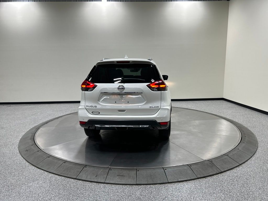 used 2019 Nissan Rogue car, priced at $17,917