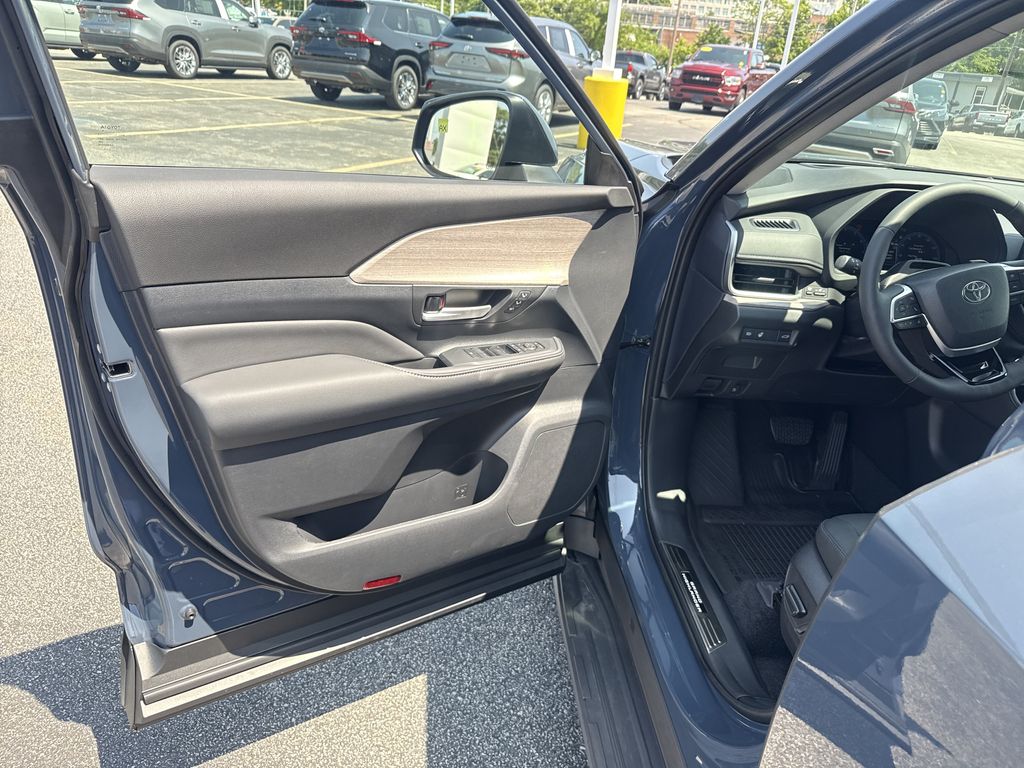 New 2026 Toyota Grand Highlander SUV