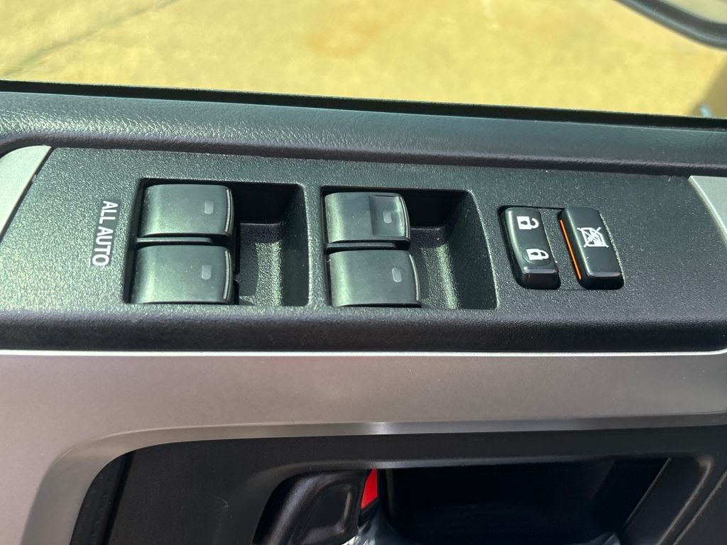 2022 Toyota 4Runner SR5 Premium - Photo 7