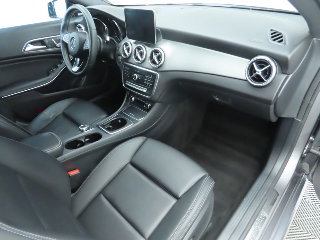 Thumbnail: 2018 Mercedes-Benz CLA - 17