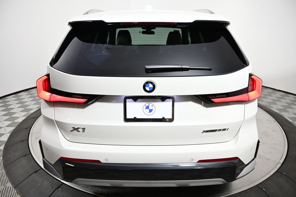 Thumbnail: 2026 BMW X1 - 4
