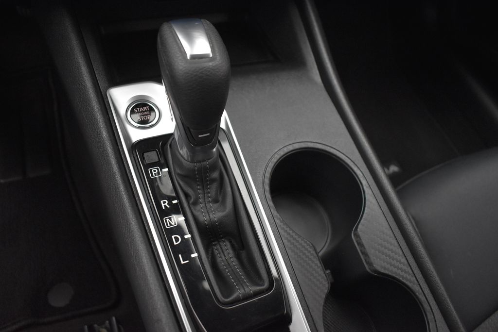 Thumbnail: 2022 Nissan Altima - 17