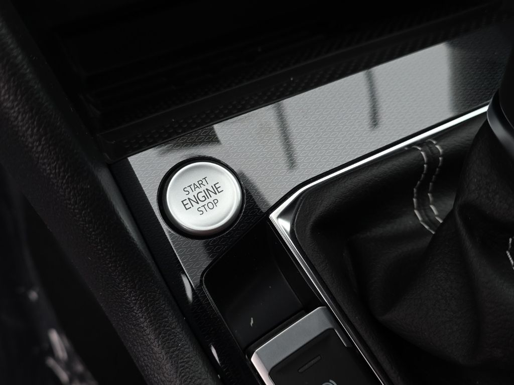 2026 Volkswagen Taos 1.5T SE Black Gray at Sutliff Volkswagen