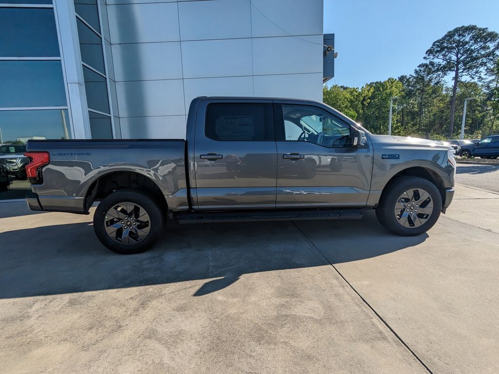 2025 Ford F-150 Lightning Flash