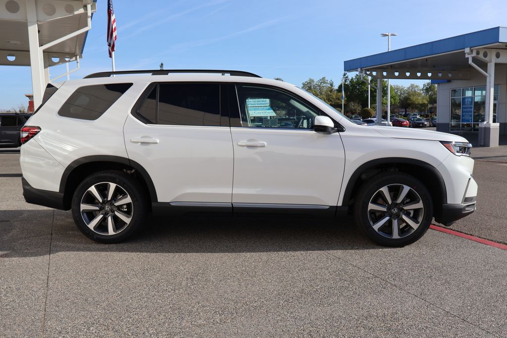 2025 Honda Pilot Touring 4