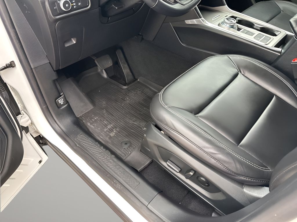 Used Car 2020 Ford Explorer  Xlt For Sale Under $25,000 In Austin, Texas