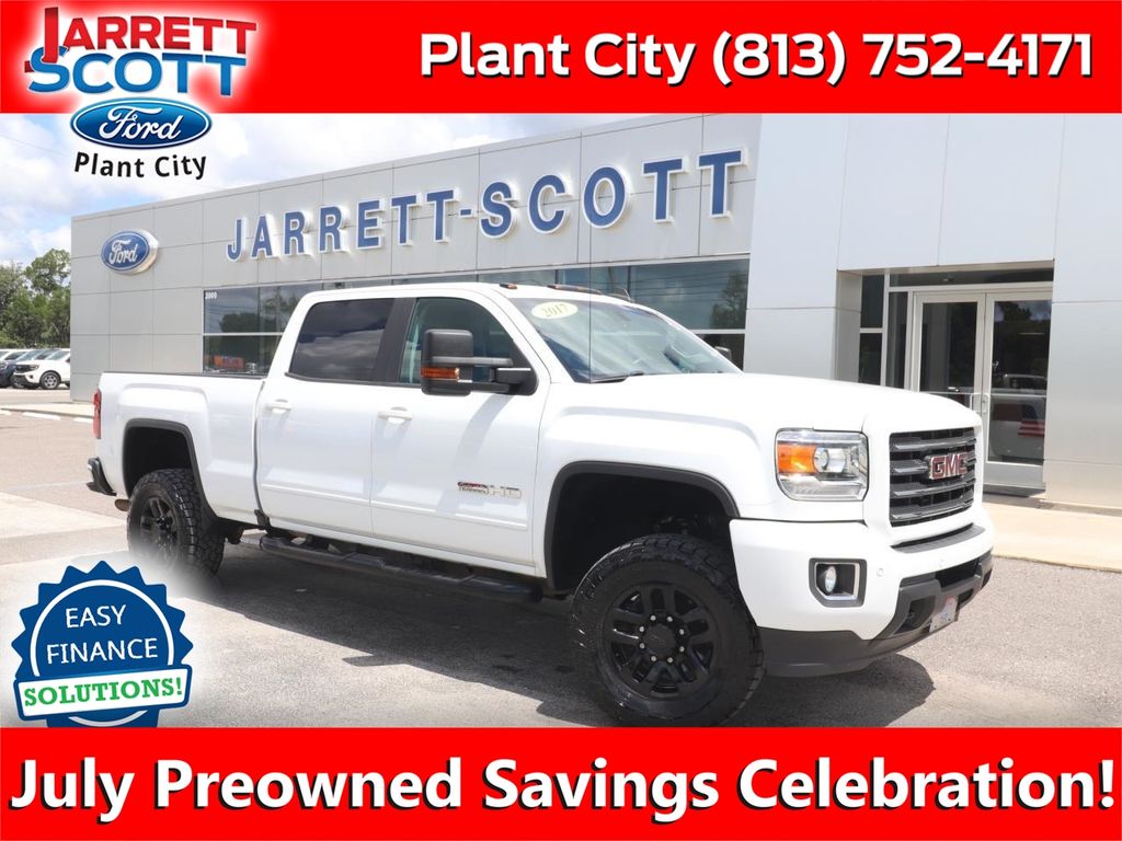 Summit White 2017 GMC Sierra 2500HD Pickup Truck Four-Wheel Drive 6-Speed Automatic Overdrive