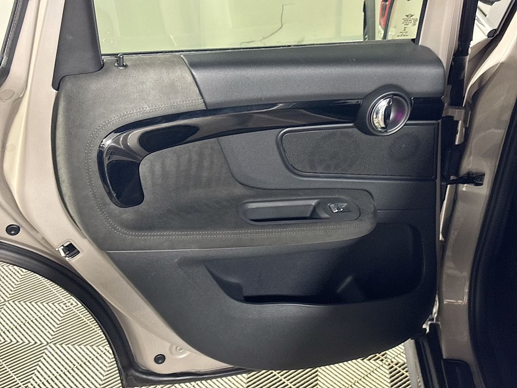 2022 MINI John Cooper Works Countryman Base