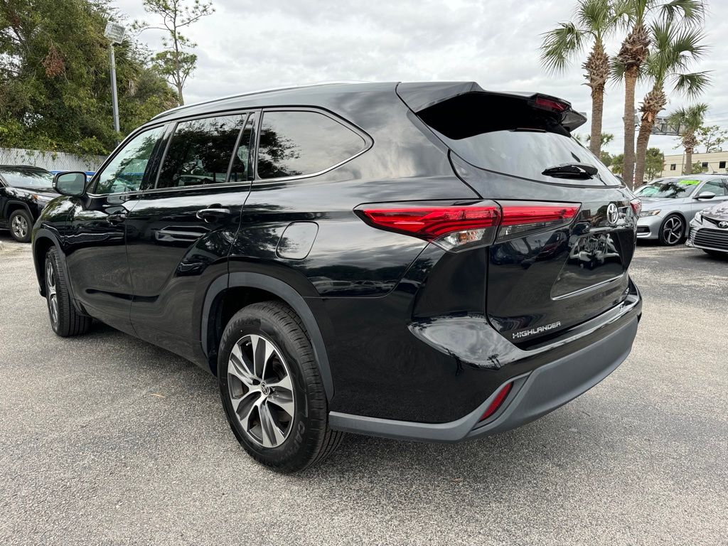 2021 Toyota Highlander XLE 5