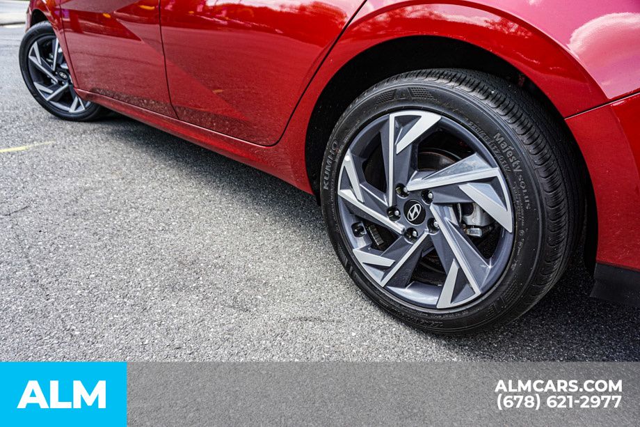 2025 Hyundai Elantra SEL - Photo 16