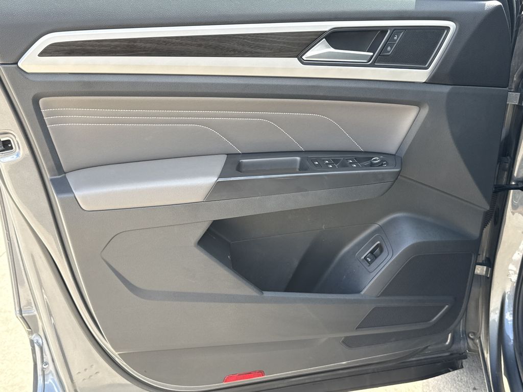 2022 Volkswagen Atlas 3.6L V6 SE w/Technology  at Bayway Cadillac of The Woodlands