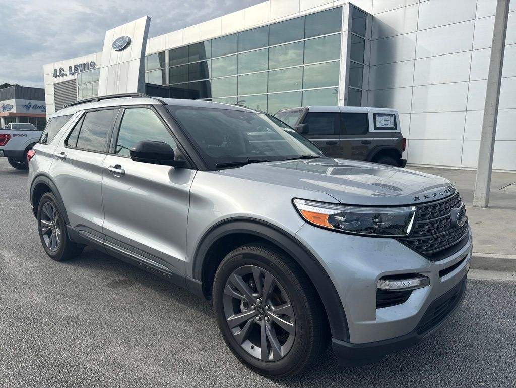 2023 Ford Explorer XLT
