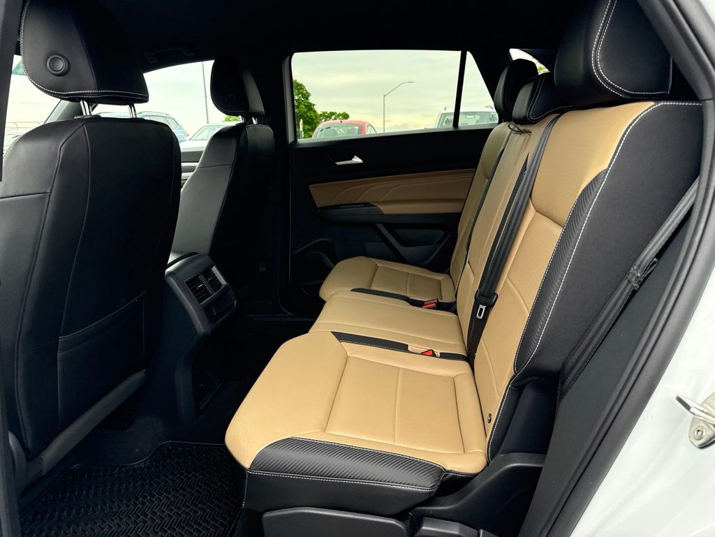 2023 Volkswagen Atlas Cross Sport 2.0T SE White at Sutliff Volkswagen