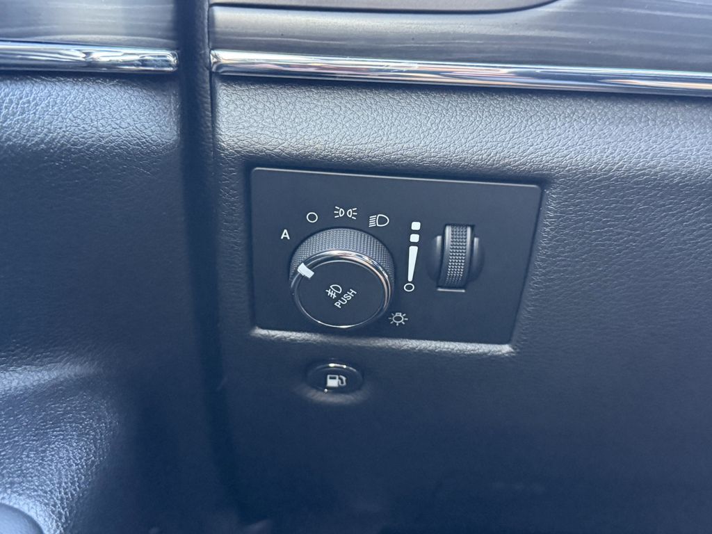 used 2021 Jeep Grand Cherokee car, priced at $24,893
