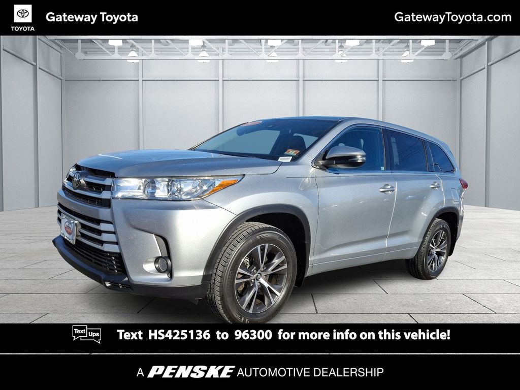 2017 Toyota Highlander Plus -
                Toms River, NJ