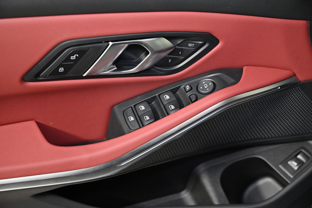 Thumbnail: 2025 BMW 3 Series - 22