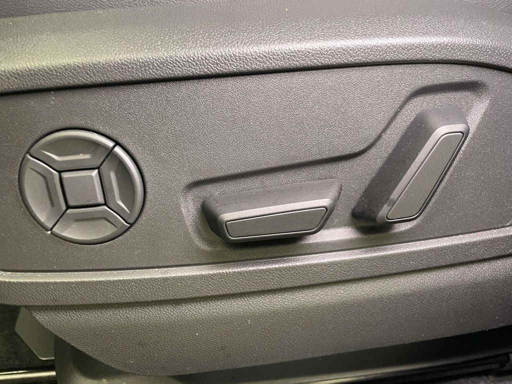 2025 Audi Q5 2.0T Premium White at Audi Porsche Sewickley
