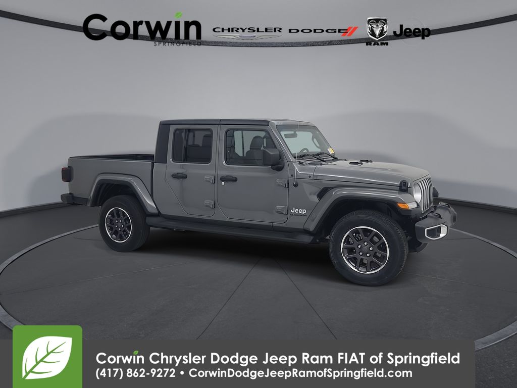 2022 Jeep Gladiator Overland Crew Cab 4WD
