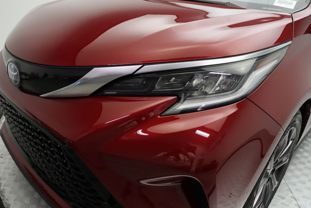 2022 Toyota Sienna XSE 3