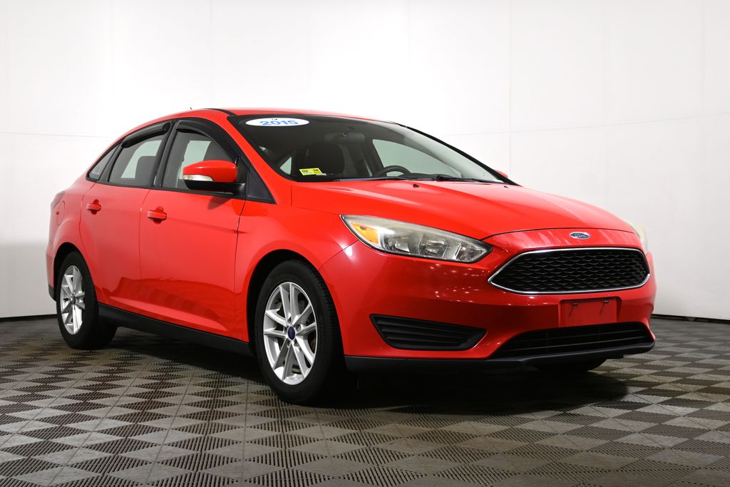 Thumbnail: 2015 Ford Focus - 9