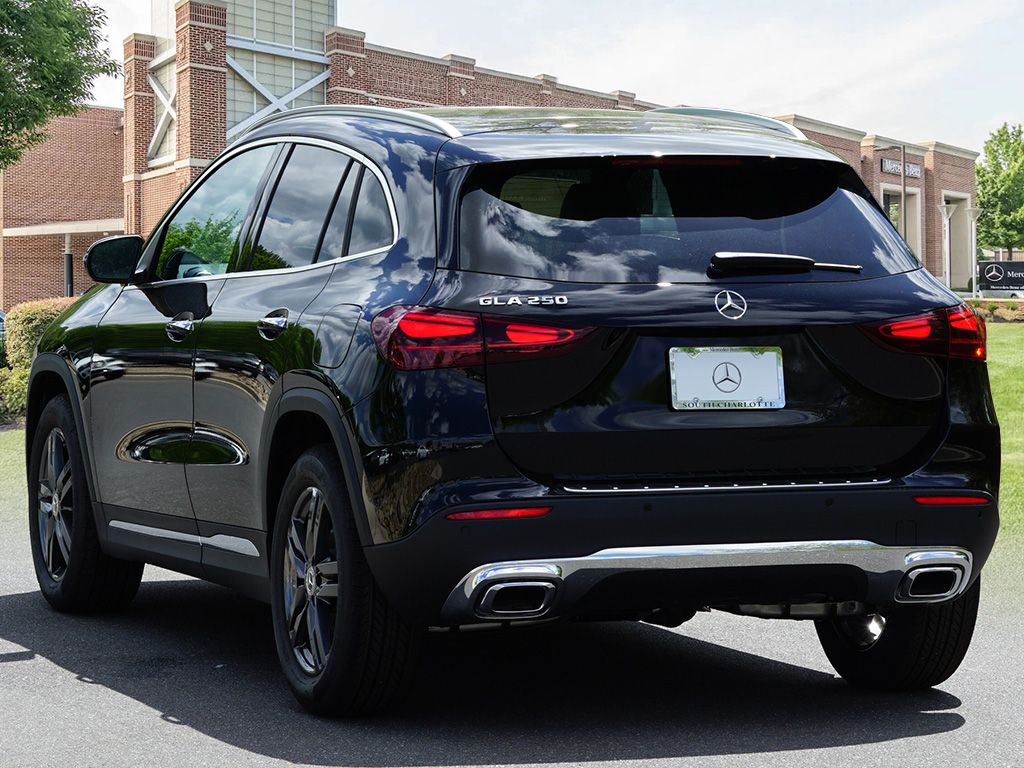 Thumbnail: 2026 Mercedes-Benz GLA - 7