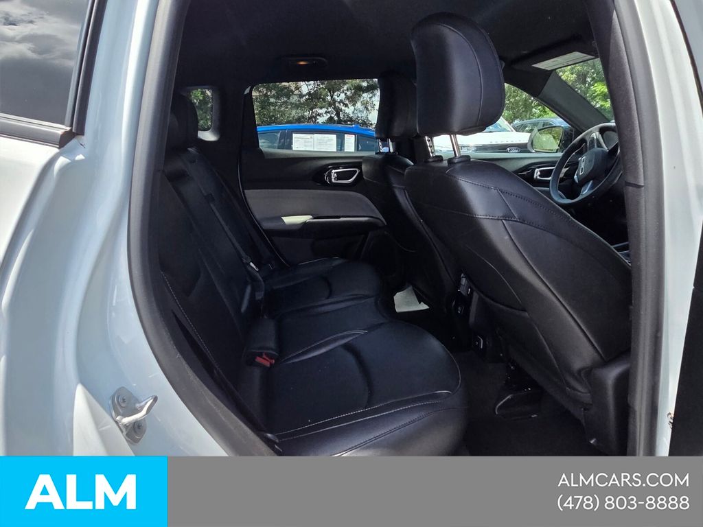 Used 2025 White Jeep Limited image 17