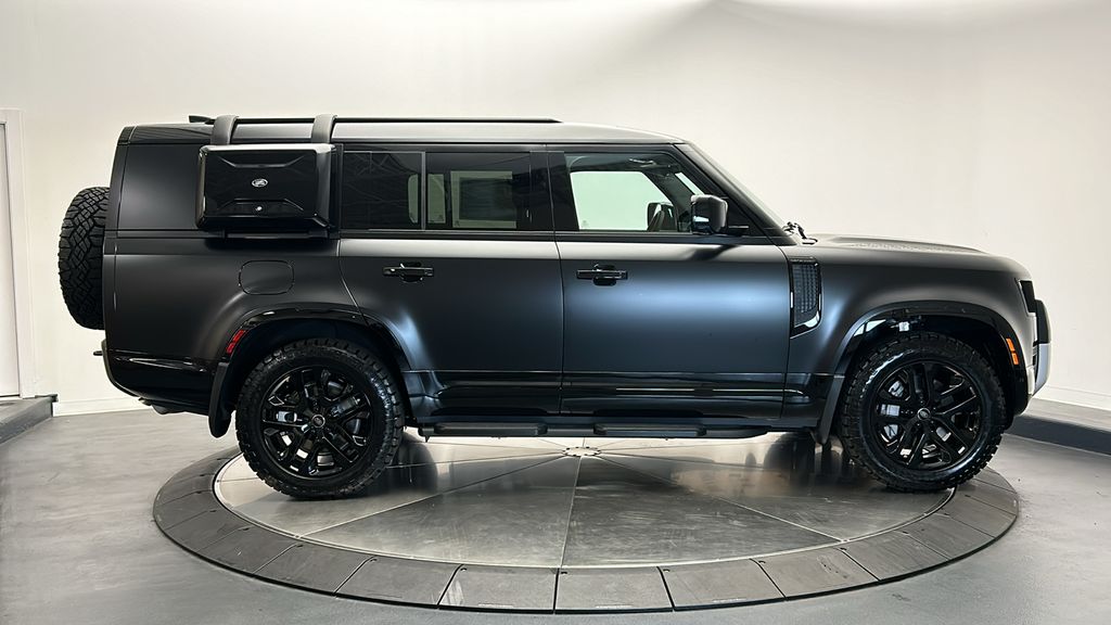 Thumbnail: 2024 Land Rover Defender - 6
