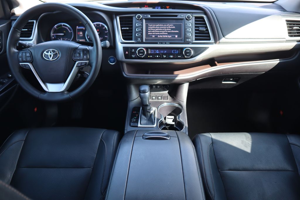 Thumbnail: 2019 Toyota Highlander - 13