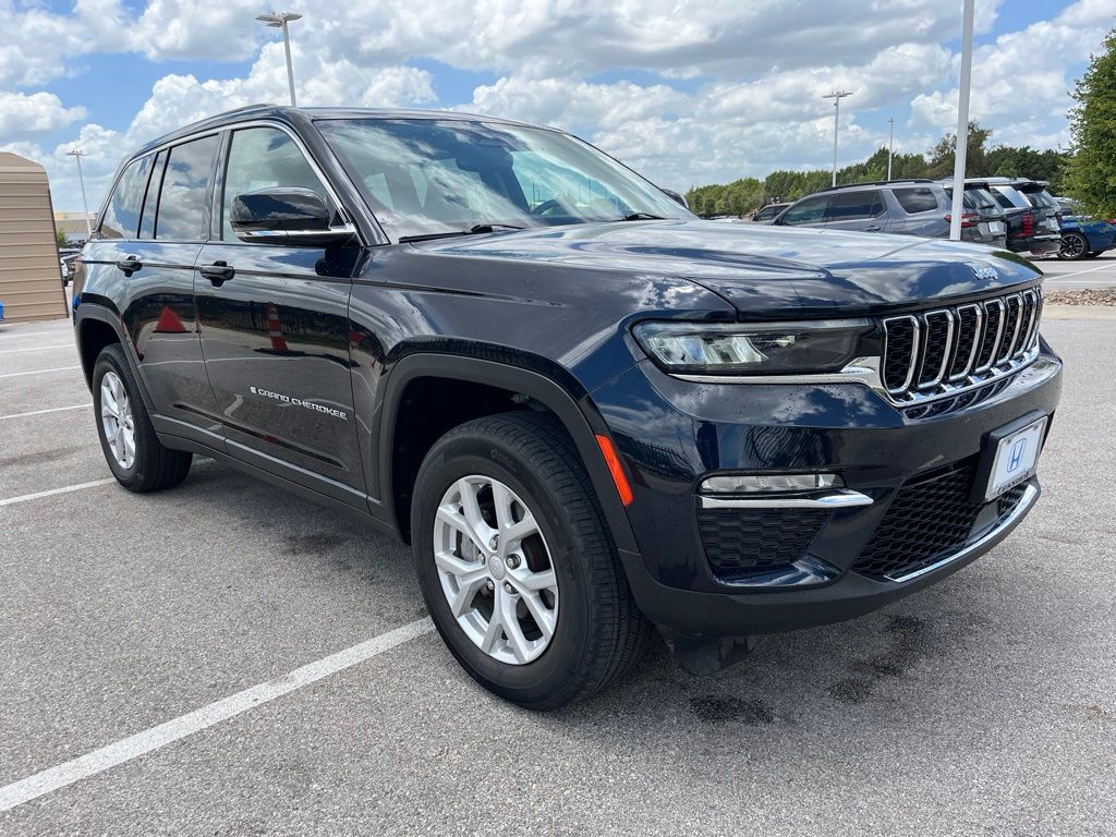 Thumbnail: 2023 Jeep Grand Cherokee - 3