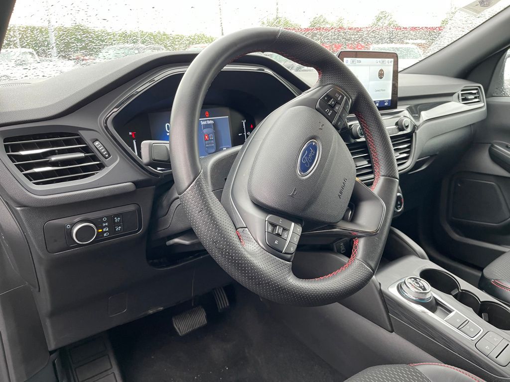 used 2025 Ford Escape car, priced at $23,600