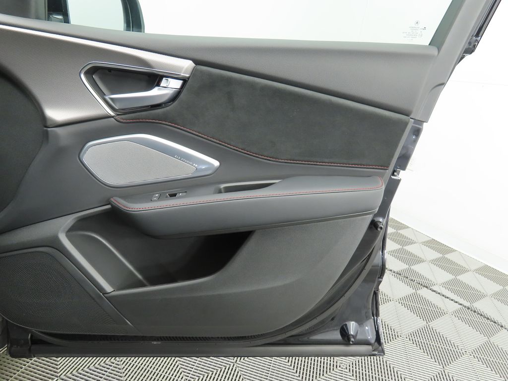 Thumbnail: 2026 Acura RDX - 25