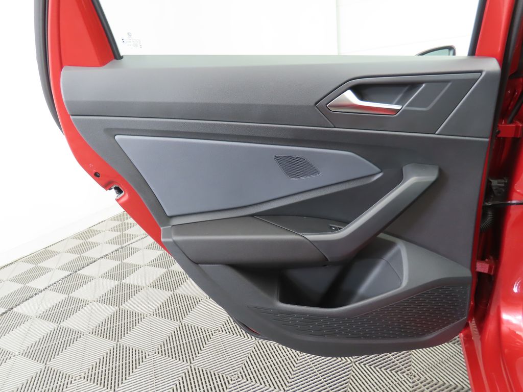 2025 Volkswagen Jetta SE 27