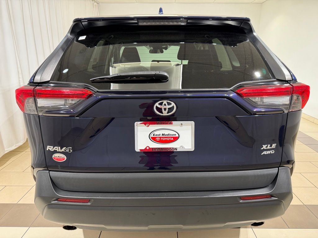 Thumbnail: 2020 Toyota RAV4 - 4