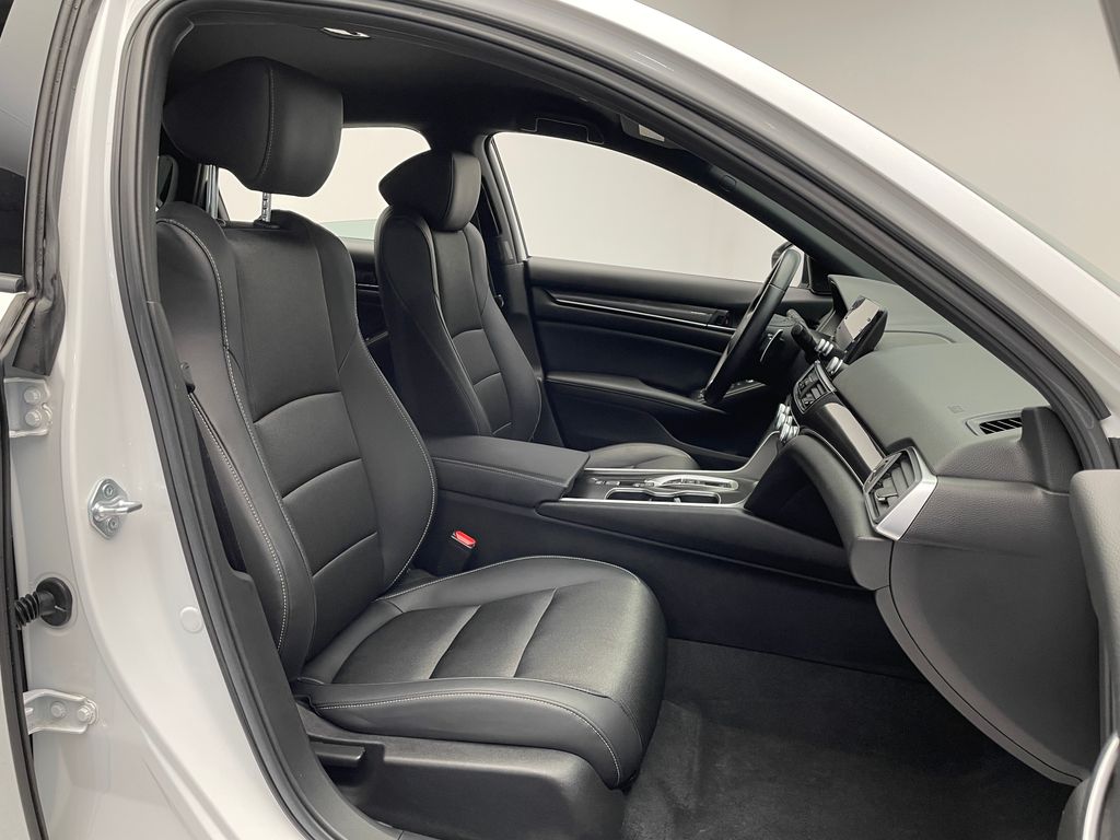 2022 Honda Accord Sport 18