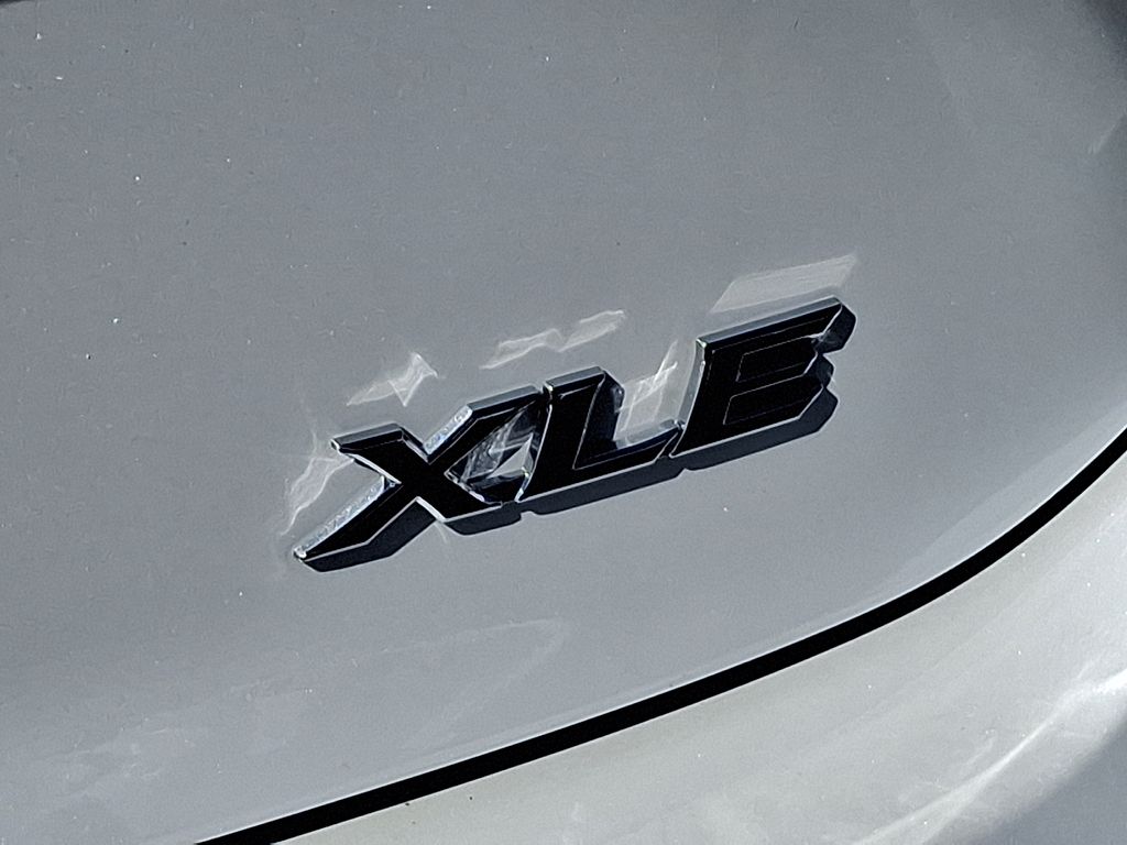 Thumbnail: 2025 Toyota Camry - 32