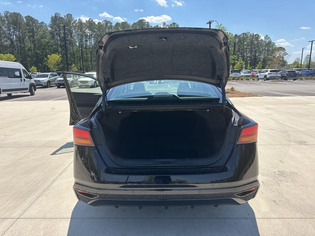 2024 Super Black Clearcoat Nissan Altima 2.5 S FWD Sedan