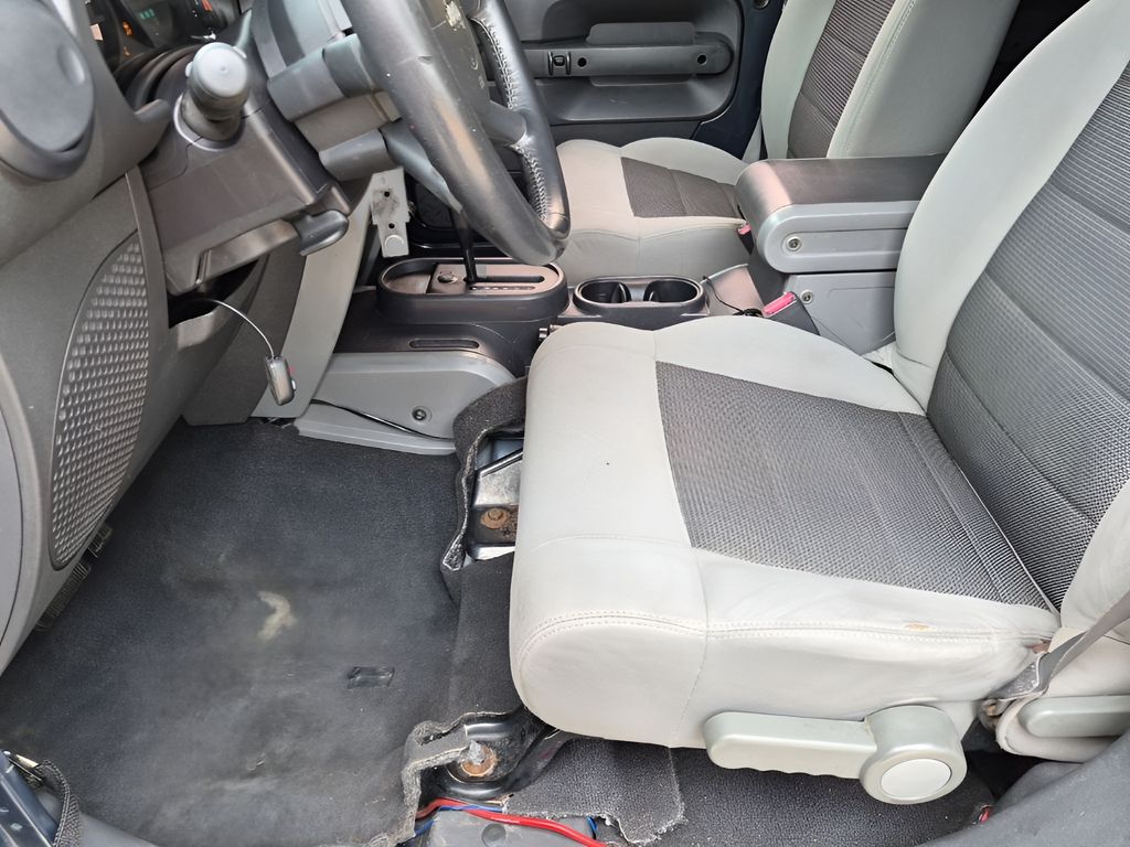 Used 2008  Jeep Unlimited X image 30